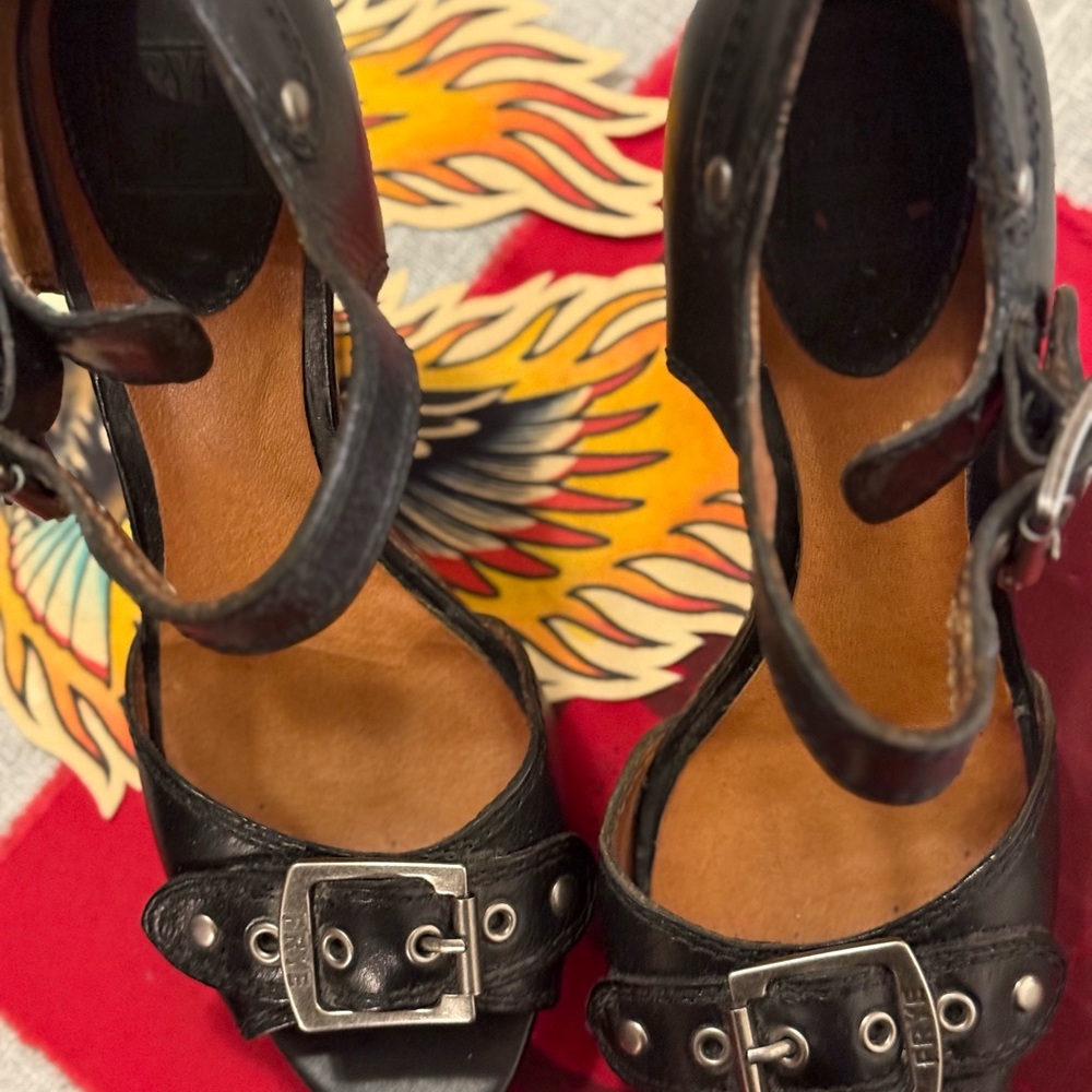 Frye Greta. open toed wedge heel Size 9. 4” heel. Leather - Picture 7 of 9